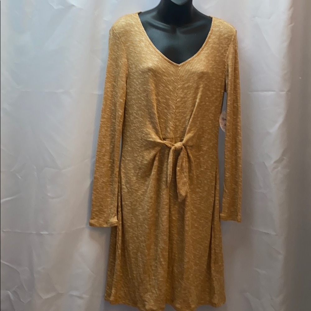 Harlow & Rose long sleeved dress with front tie